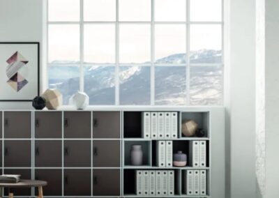 niska szafa typu locker